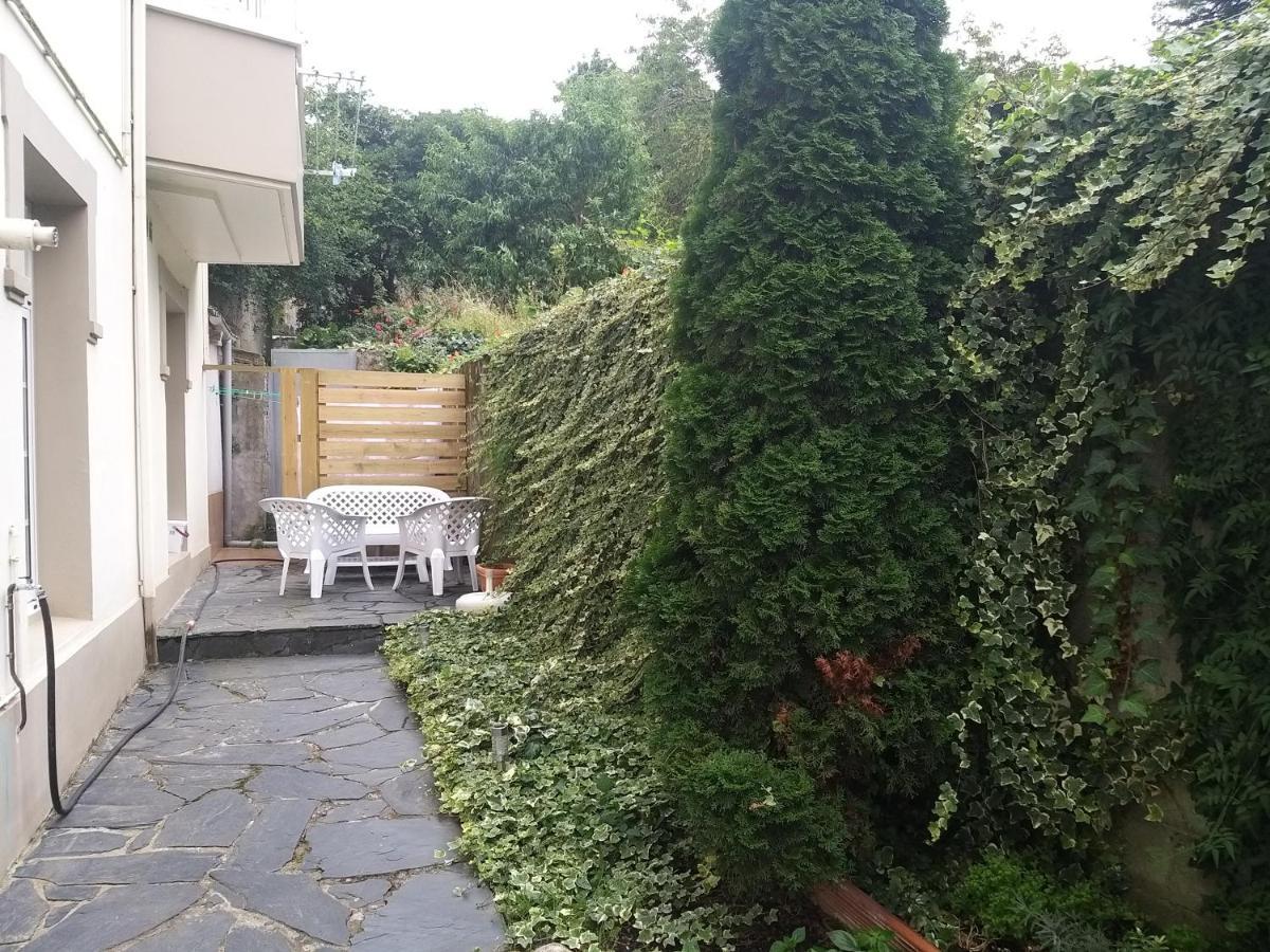 פרול Apartamento Con Pequeno Jardin En El Centro מראה חיצוני תמונה