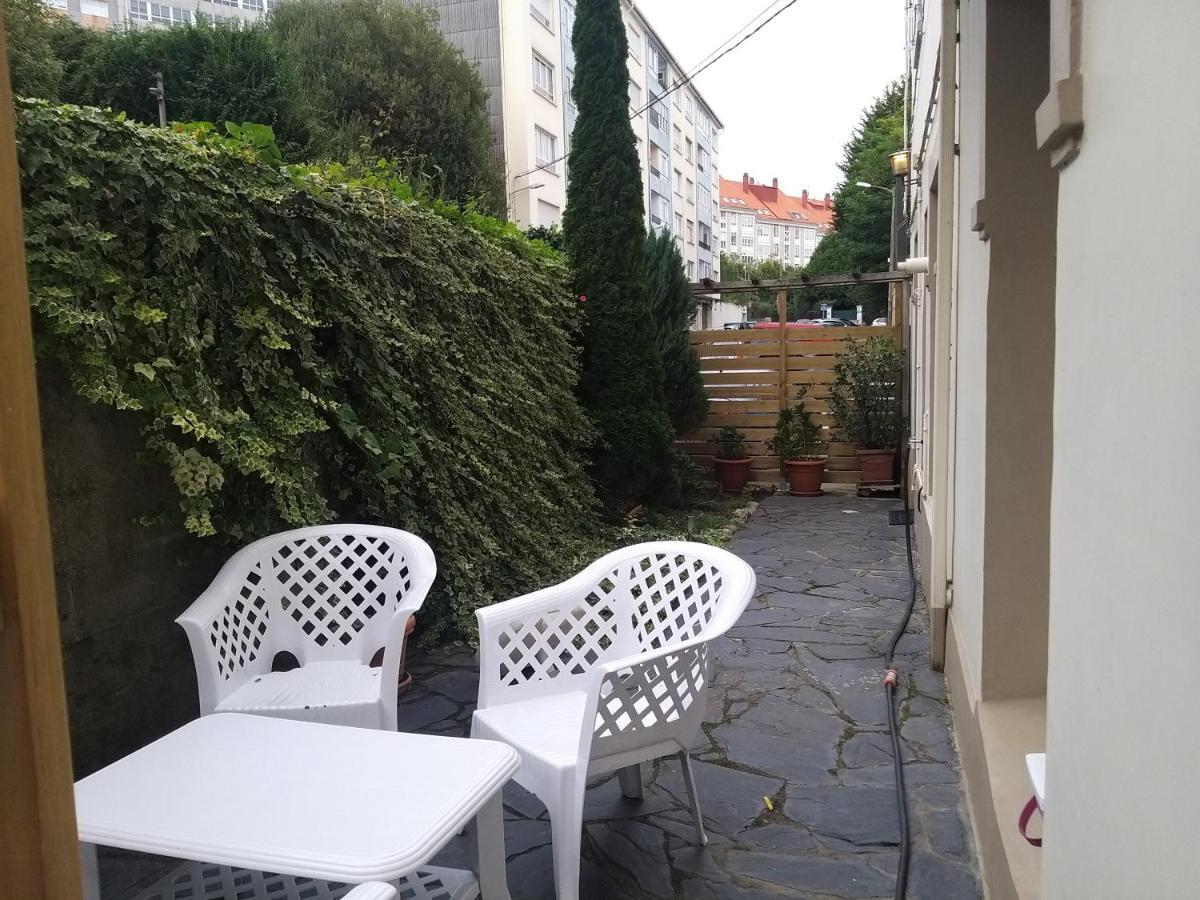 פרול Apartamento Con Pequeno Jardin En El Centro מראה חיצוני תמונה