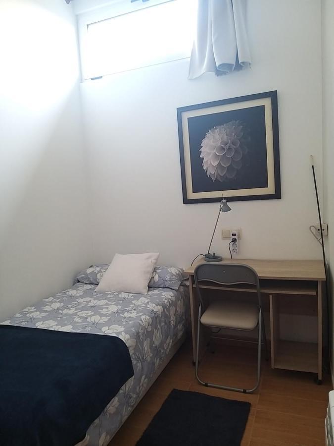פרול Apartamento Con Pequeno Jardin En El Centro מראה חיצוני תמונה