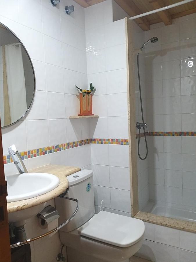 פרול Apartamento Con Pequeno Jardin En El Centro מראה חיצוני תמונה