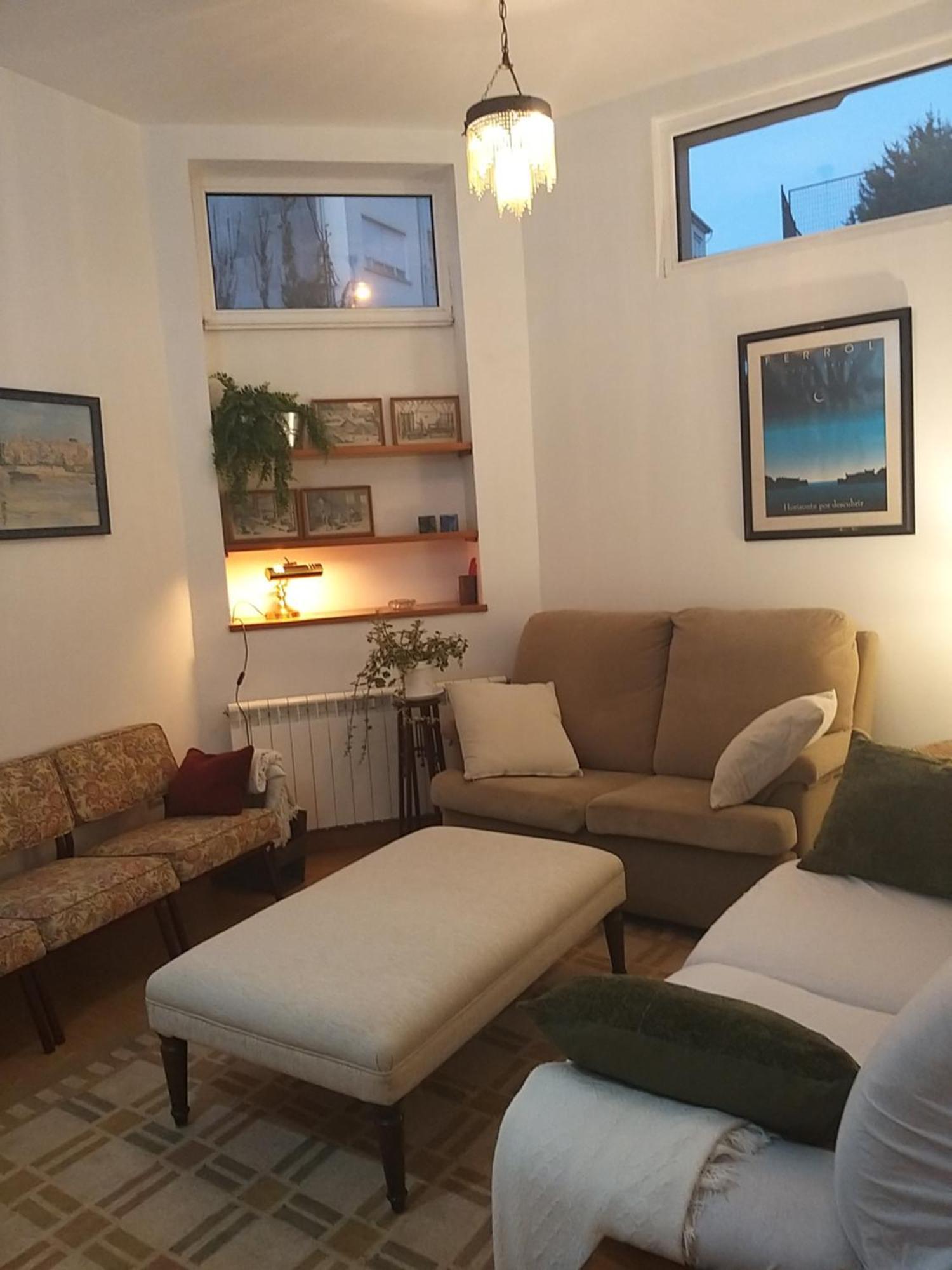 פרול Apartamento Con Pequeno Jardin En El Centro מראה חיצוני תמונה