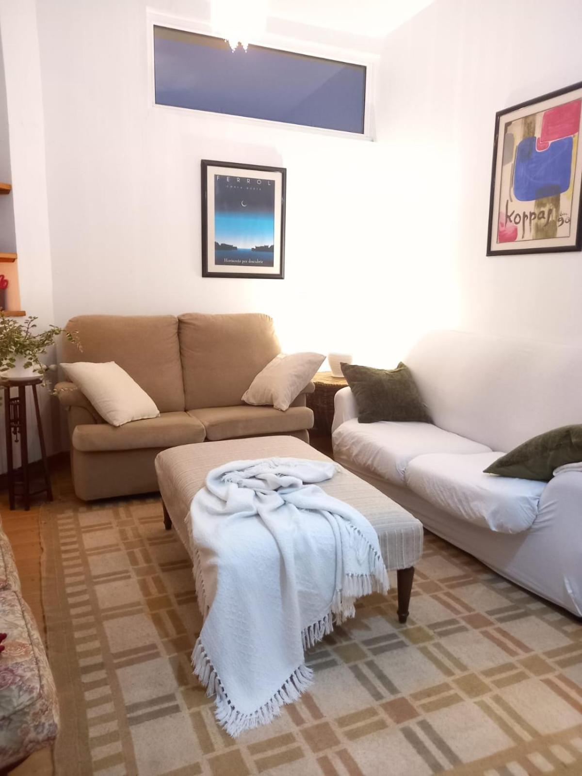פרול Apartamento Con Pequeno Jardin En El Centro מראה חיצוני תמונה